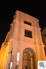 Del monastero benedettino femminile di San Michele e Santo Stefano resta soltanto la chiesa.