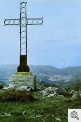 La croce in ferro che si trova sulla sommità del Monte Celano a S. Marco in Lamis.