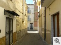 Stradina di accesso al rione Palude. In fondo si vede Via Gioberti