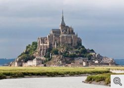 Il Santuario micaelitico di Mont Saint Michel in Francia.