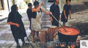 Preparazione casalinga della salsa di pomodoro
