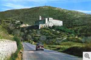 Una vecchia foto del Convento di San Matteo a S. Marco in Lamis.