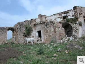 L'eremo di S. Agostino, a poche centinaia di metri dal Convento di Stignano.