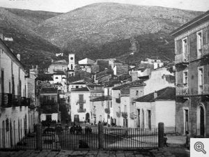 S. Marco in Lamis. Il quartiere San Bernardino visto dalla chiesa dell'Addolorata.