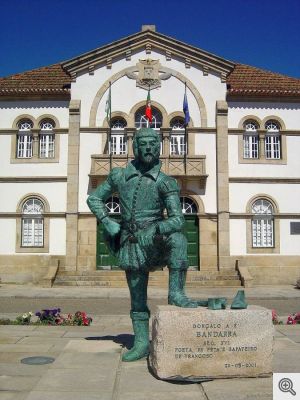 Statua di Gonçalo Anes Bandarra a Trancoso
