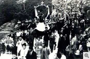 S. Marco in Lamis. Anni Quaranta. Processione di San Francesco tra San Matteo e Borgo Celano.