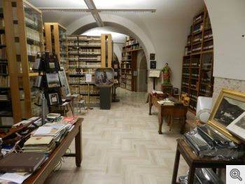 Una sala della Biblioteca di S. Matteo a S. Marco in Lamis