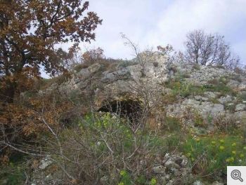 San Marco in Lamis. Una grotta nella Valle di Vituro.