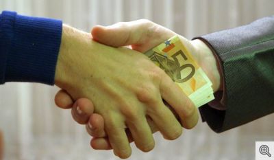 L'evasione fiscale e la corruzione.