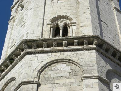 Monte Sant'Angelo. Il campanile ottagonale della Basilica.